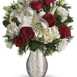 A Christmas Kiss | Mixed Bouquets | Same Day Flower Delivery | White | Teleflora